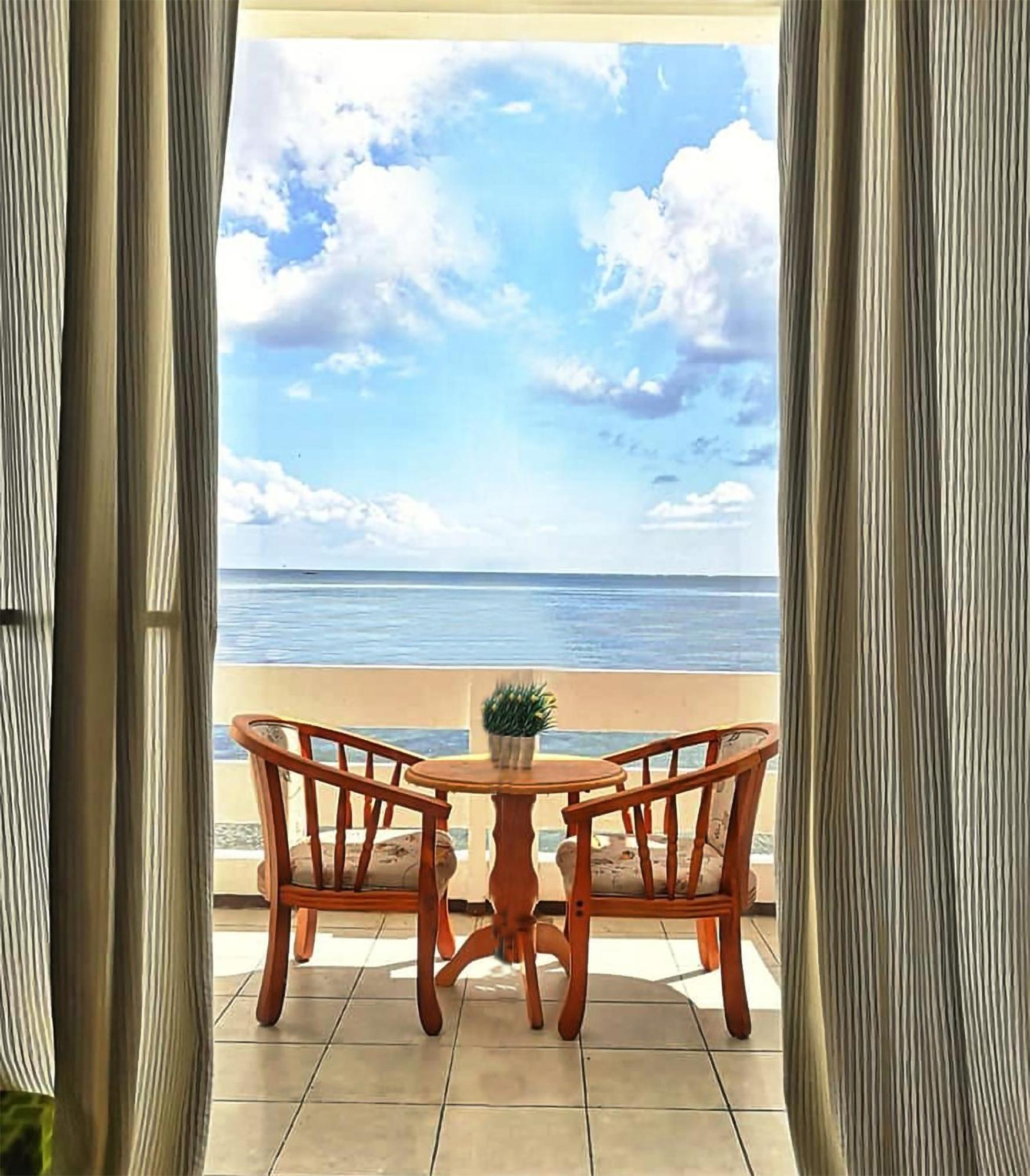 Casa Almarenzo Bed & Breakfast Bolinao Zewnętrze zdjęcie