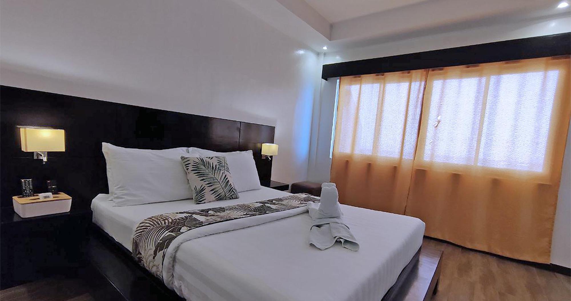 Casa Almarenzo Bed & Breakfast Bolinao Zewnętrze zdjęcie