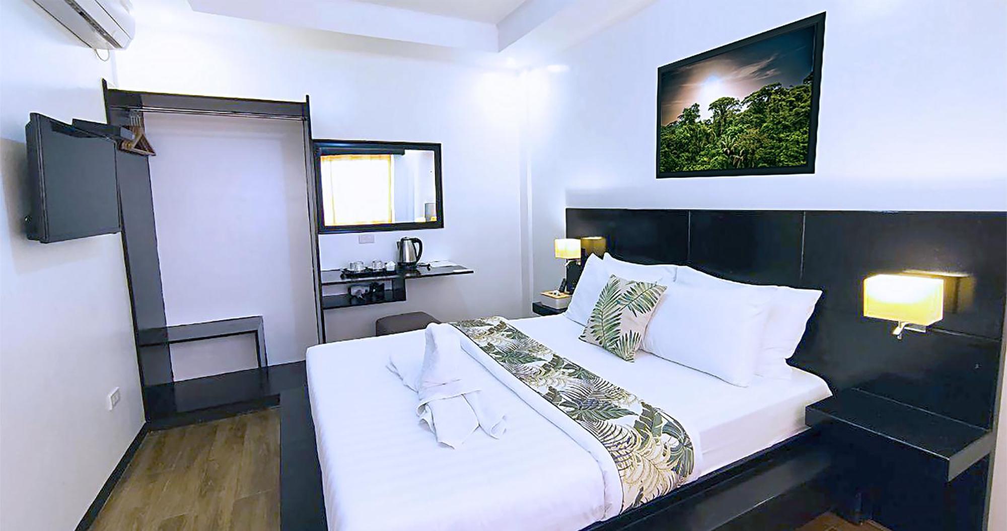 Casa Almarenzo Bed & Breakfast Bolinao Zewnętrze zdjęcie