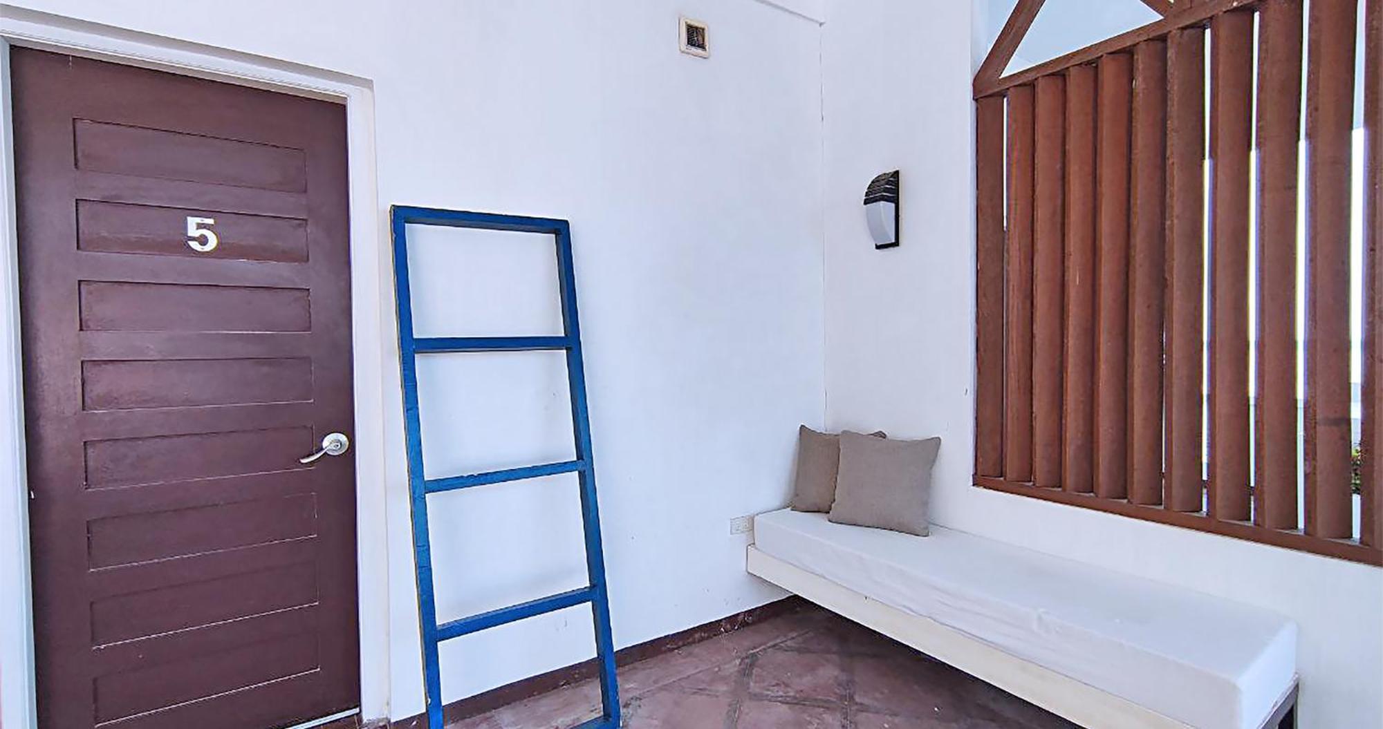 Casa Almarenzo Bed & Breakfast Bolinao Zewnętrze zdjęcie